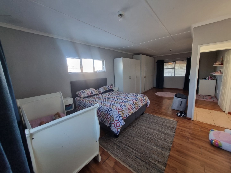 3 Bedroom Property for Sale in Croydon Western Cape